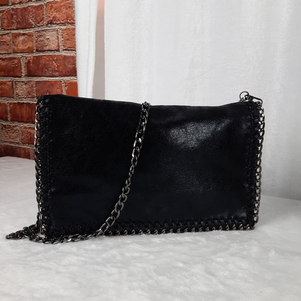 Elegant Black Gunmetal Chain Crossbody Shoulder Bag - Picture 4 of 10